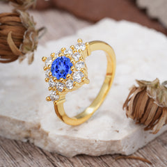 Round Cut Sapphire Engagement Ring Cluster 6-Prong Setting