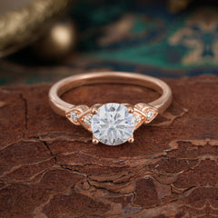4 Prong Classic Round Moissanite Engagement Ring for Women