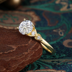4 Prong Classic Round Moissanite Engagement Ring for Women