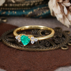 Heart Cut Classic Emerald Engagement Ring Side with 3-stone