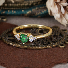 Heart Cut Classic Emerald Engagement Ring Side with 3-stone