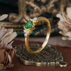 Heart Cut Classic Emerald Engagement Ring Side with 3-stone