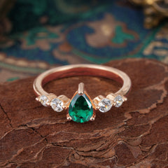 Pear Cut 3 Prong Classic Emerald Wedding Ring Promise Side Stone Anniversary Ring