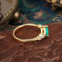 Pear Cut 3 Prong Classic Emerald Wedding Ring Promise Side Stone Anniversary Ring