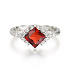 Dainty Princess Cut Garnet Enagement Ring Vintage Side Stone Ring