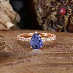 1.25 Carat Pear Cut Classic Green Emerald Anniversary Ring for Girlfriend Tanzanite