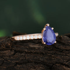 1.25 Carat Pear Cut Classic Green Emerald Anniversary Ring for Girlfriend Tanzanite