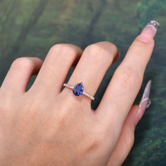 1.25 Carat Pear Cut Classic Green Emerald Anniversary Ring for Girlfriend Tanzanite