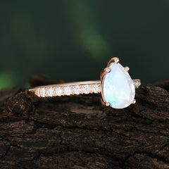 1.25 Carat Pear Cut Classic Green Emerald Anniversary Ring for Girlfriend Moonstone