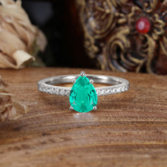 1.25 Carat 14K White Gold Pear Cut Classic Anniversary Ring for Girlfriend Emerald