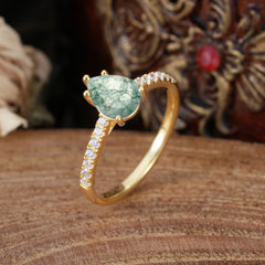 1.25 Carat Pear Cut Classic Green Emerald Anniversary Ring for Girlfriend Moss Agate