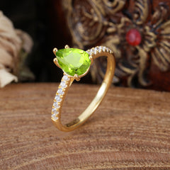 1.25 Carat 14K White Gold Pear Cut Classic Anniversary Ring for Girlfriend Peridot