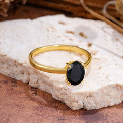 Minimalist Oval Cut 1.5 Carat Black Onyx Solitaire Engagement Ring