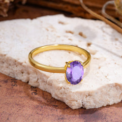 Minimalist Oval Cut 1.5 Carat Amethyst Solitaire Engagement Ring