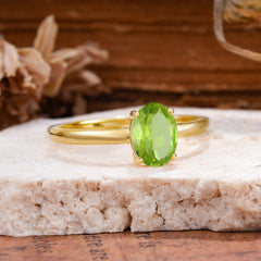 Minimalist Oval Cut 1.5 Carat Peridot Solitaire Engagement Ring