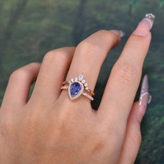 1.5 Carat Pear Shaped Tanzanite Engagement Ring Classic Wedding Ring Set