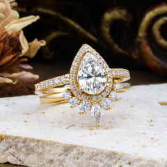 1.5 Carat Pear Shaped Lab Diamond Engagement Ring Classic Wedding Ring Set