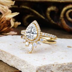 1.5 Carat Pear Shaped Lab Diamond Engagement Ring Classic Wedding Ring Set