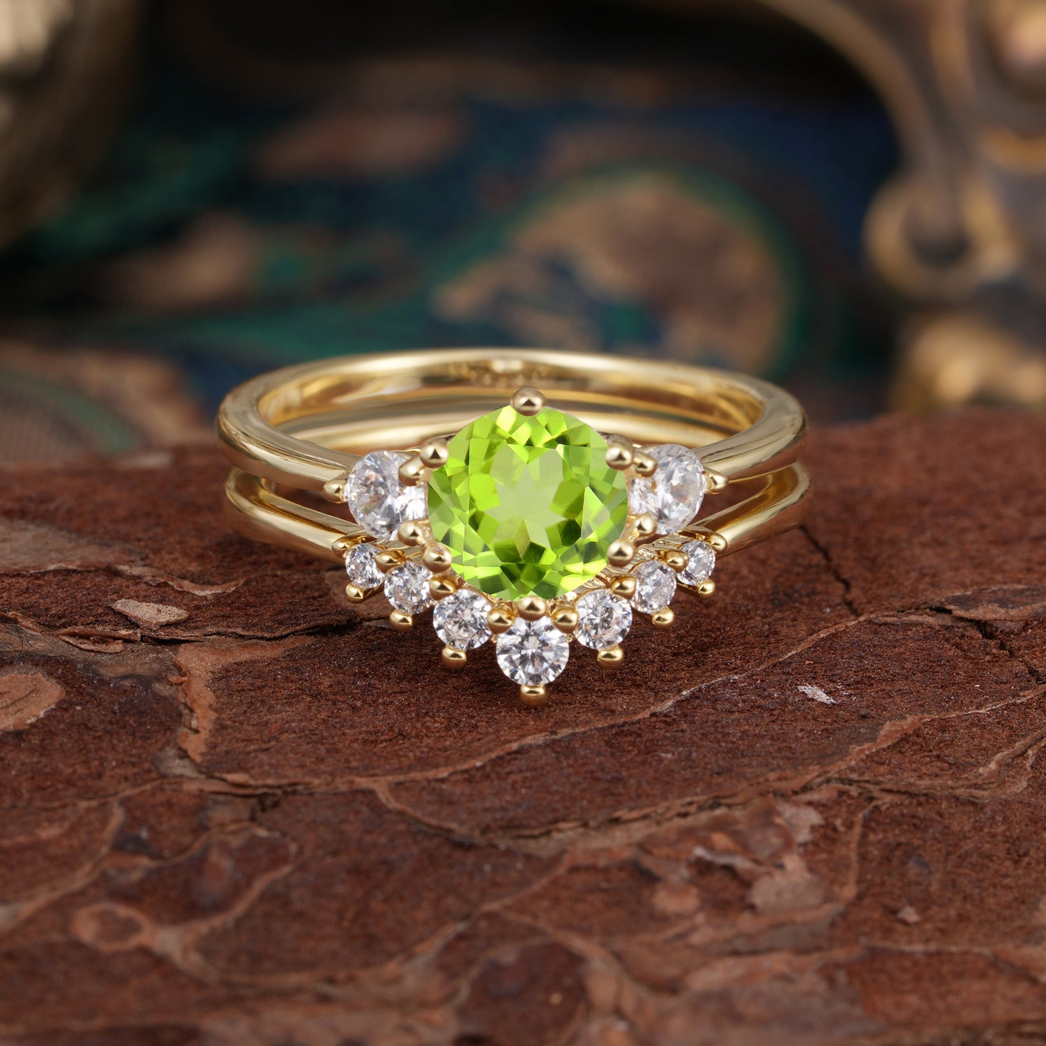 1 Carat Side Stone Round Cut Peridot Bridal Ring Set