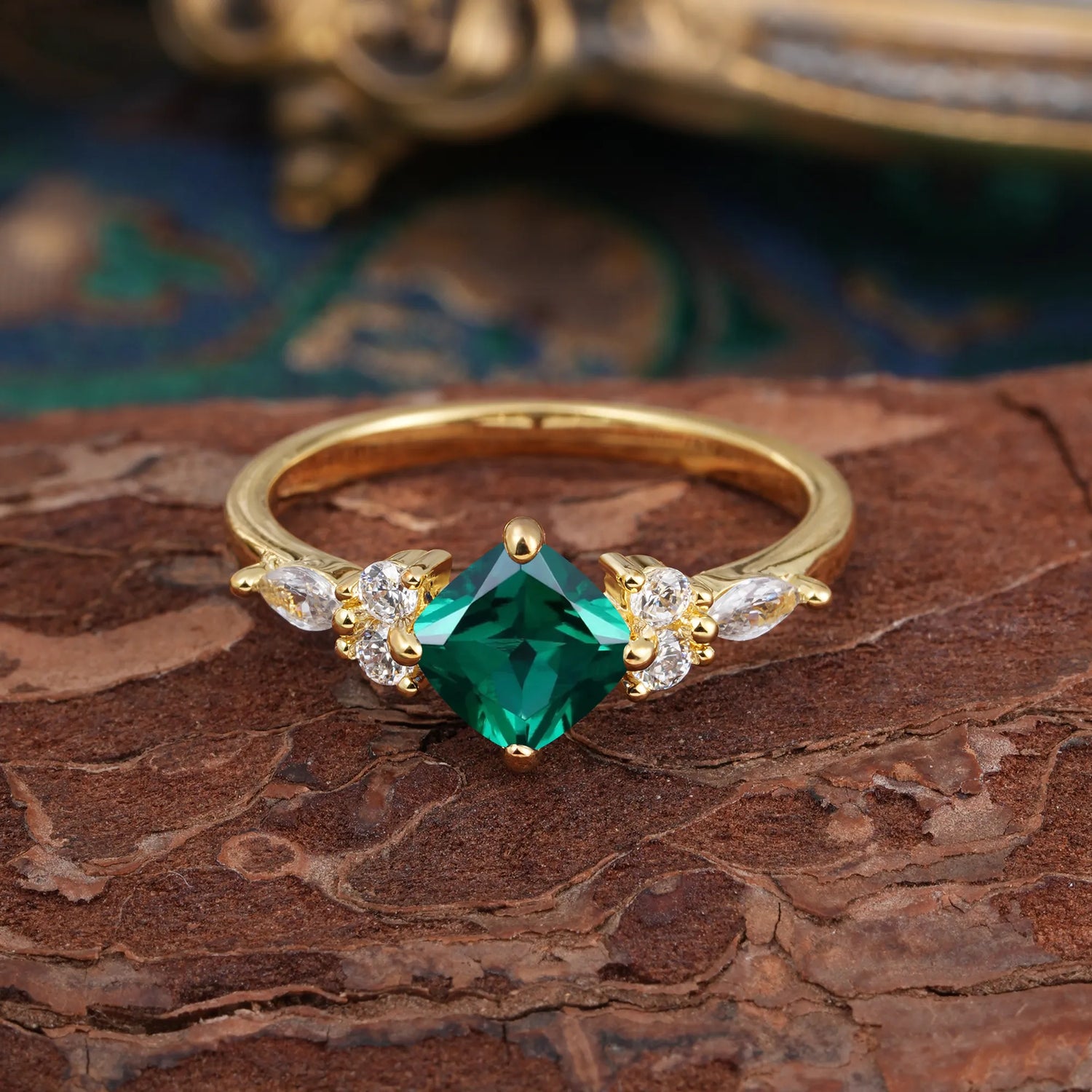 1CT Cushion Cut 4-prong Emerald Unique Marquise Engagement Ring - Romalar Jewelry