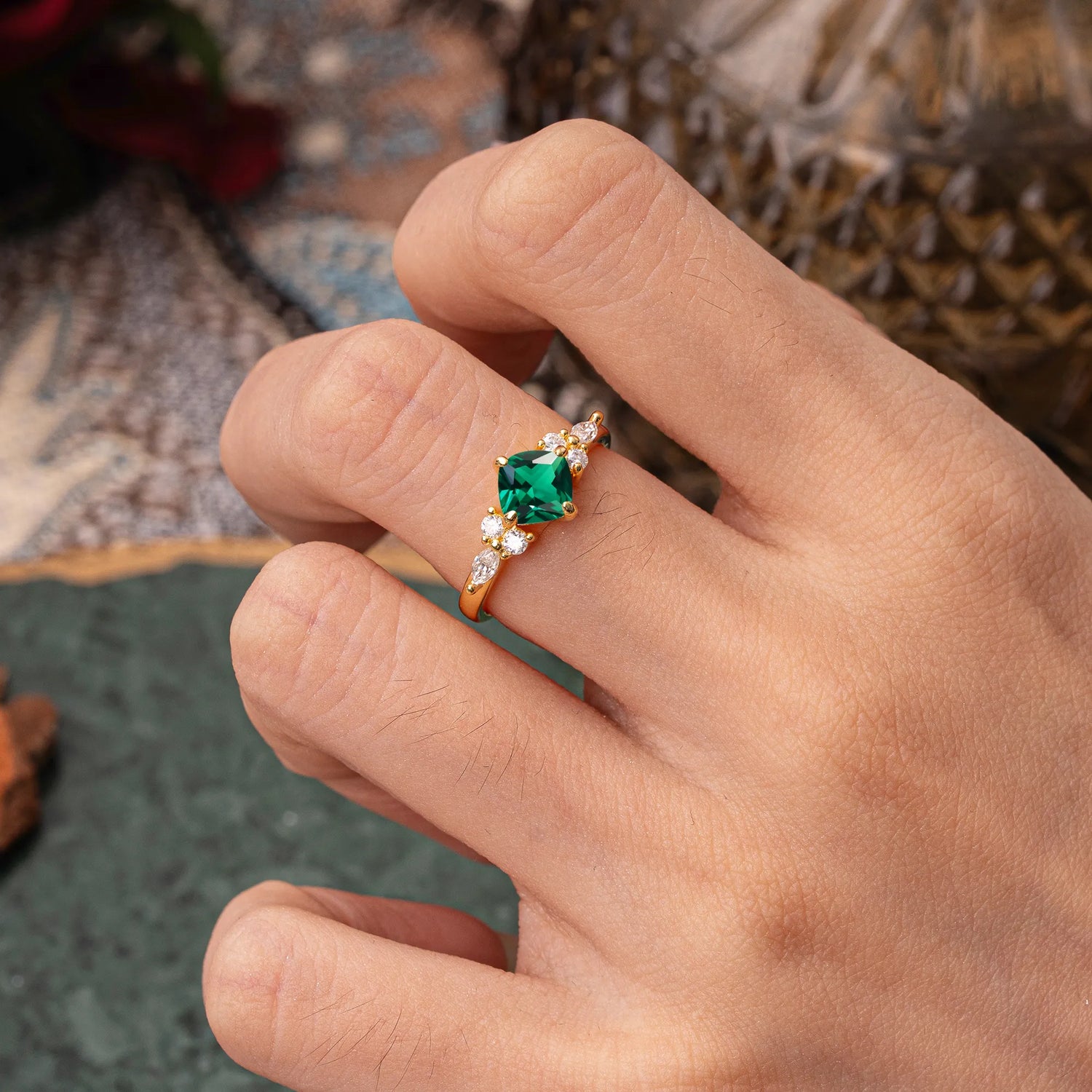 1CT Cushion Cut 4-prong Emerald Unique Marquise Engagement Ring - Romalar Jewelry
