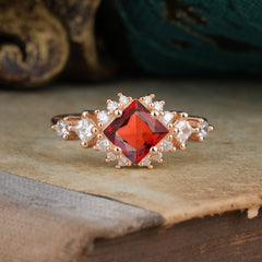 Sparkling Princess Cut Vintage Halo Cluster Garnet Engagement Ring