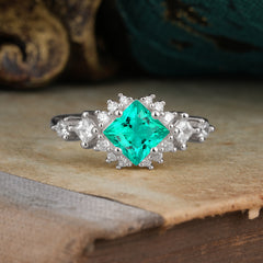 Sparkling Princess Cut Vintage Halo Cluster Emerald Engagement Ring