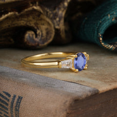 Round Cut Classic Tanzanite Engagement Ring Three Stone Wedding Ring