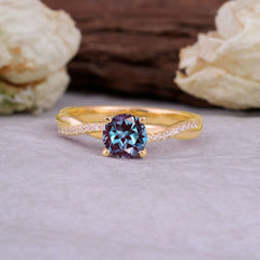 Classic Round Cut Alexandrite Engagement Ring with Twisted Band