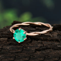 Round Cut Emerald Timeless Solitaire Engagement Ring with Twisted Band