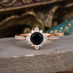 Round Cut Vintage Cluster Black Onyx Gemstone Ring Flower Engagement Ring