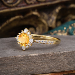 Round Cut Vintage Cluster Citrine Gemstone Ring Flower Engagement Ring