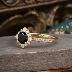 Round Cut Vintage Cluster Black Onyx Gemstone Ring Flower Engagement Ring