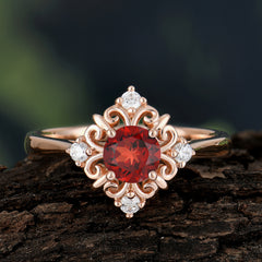 Vintage 0.6 Carat Round Cut Garnet Filigree Anniversary Ring for Women