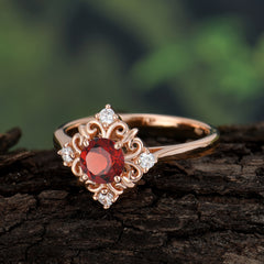 Vintage 0.6 Carat Round Cut Garnet Filigree Anniversary Ring for Women
