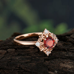 Vintage 0.6 Carat Round Cut Garnet Filigree Anniversary Ring for Women
