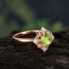 Vintage 0.6 Carat Round Cut Peridot Filigree Anniversary Ring for Women