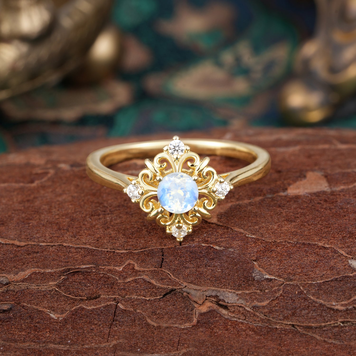 Romantic Vintage 4-Prong Round Cut Moonstone Engagement Ring