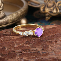 Luxury 6-Prong Round Cut Amethyst Ring