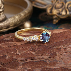 Luxury 6-Prong Round Cut Alexandrite Ring