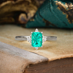 Emerald Cut 1 Carat Emerald Engagement Ring Classic Vintage Royal Green