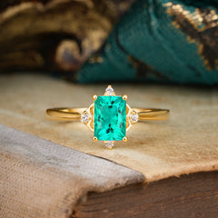 Emerald Cut 1 Carat Emerald Engagement Ring Classic Vintage Royal Green