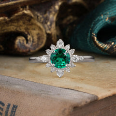 Vintage Round Cut Cluster Emerald Wedding Ring Flower Engagement Ring