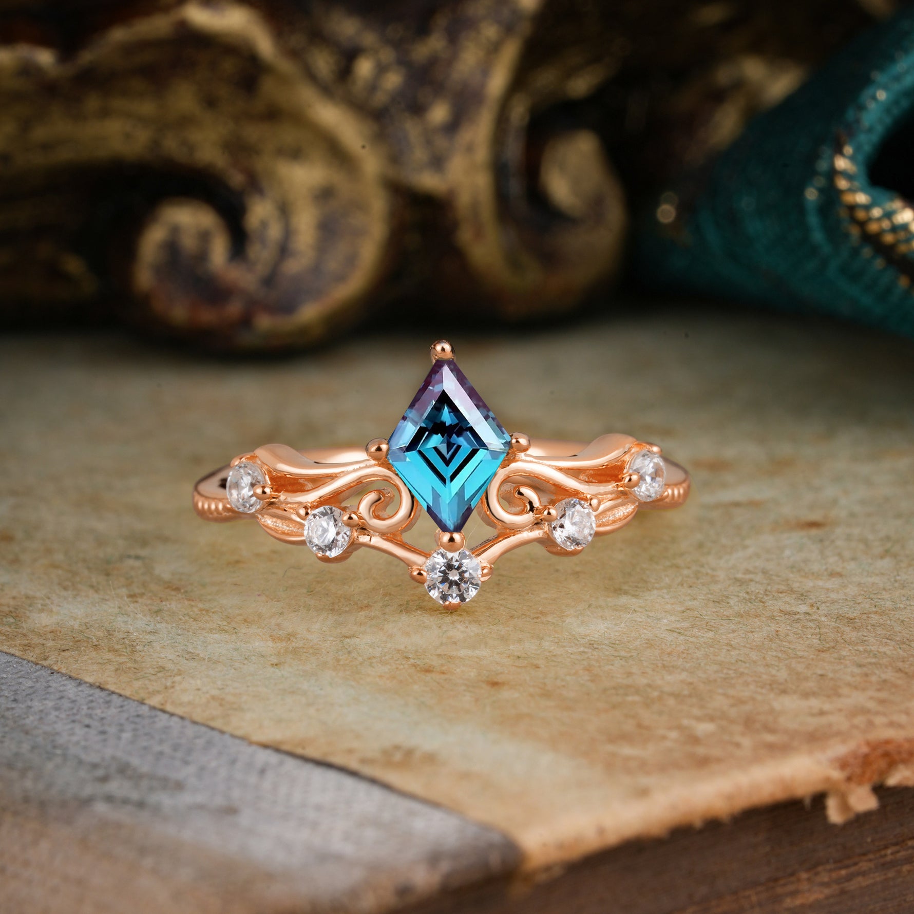SR12940 Alexandrite Ring - Additional view