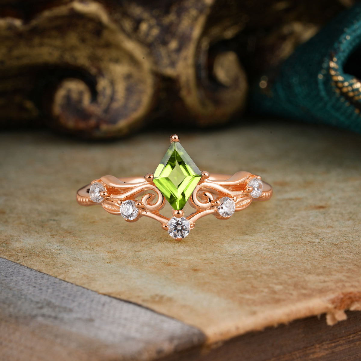 SR12940 Peridot Ring - Additional view