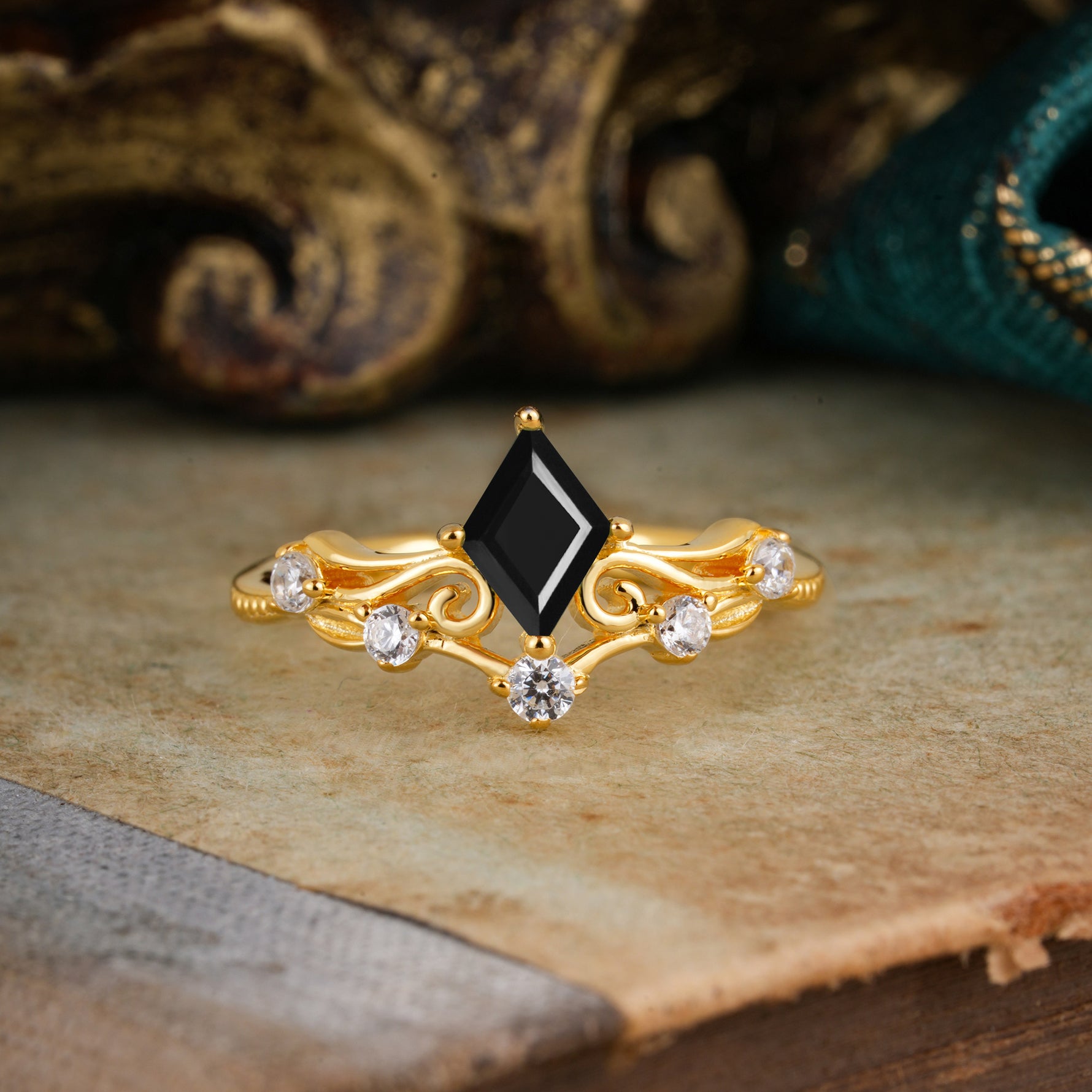 SR12940 Black Onyx Ring - Yellow-Gold