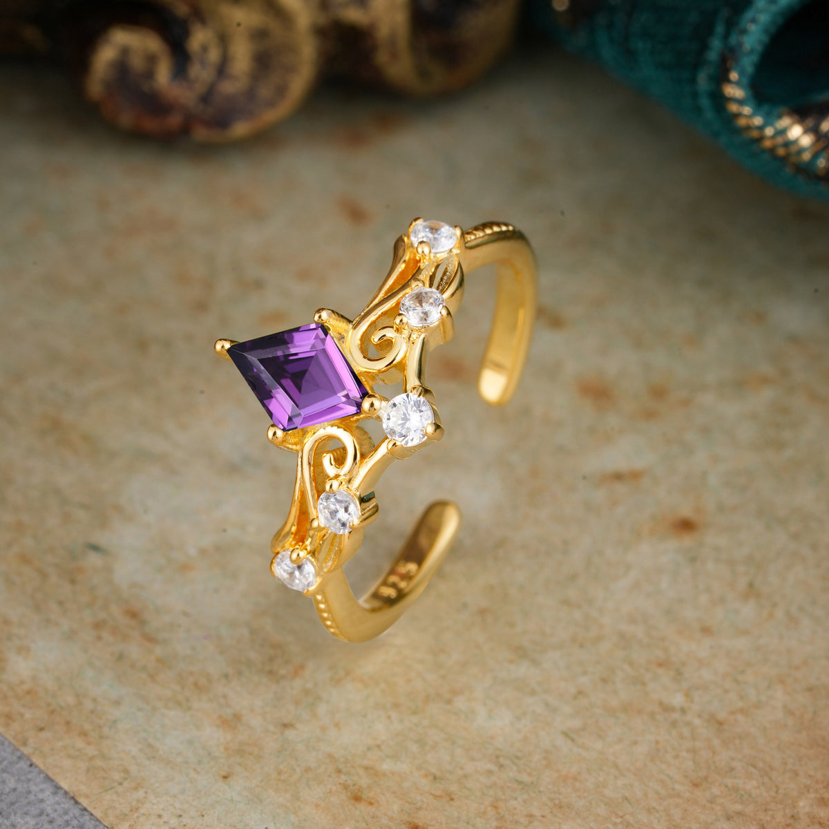 SR12940 Amethyst Ring - Additional view