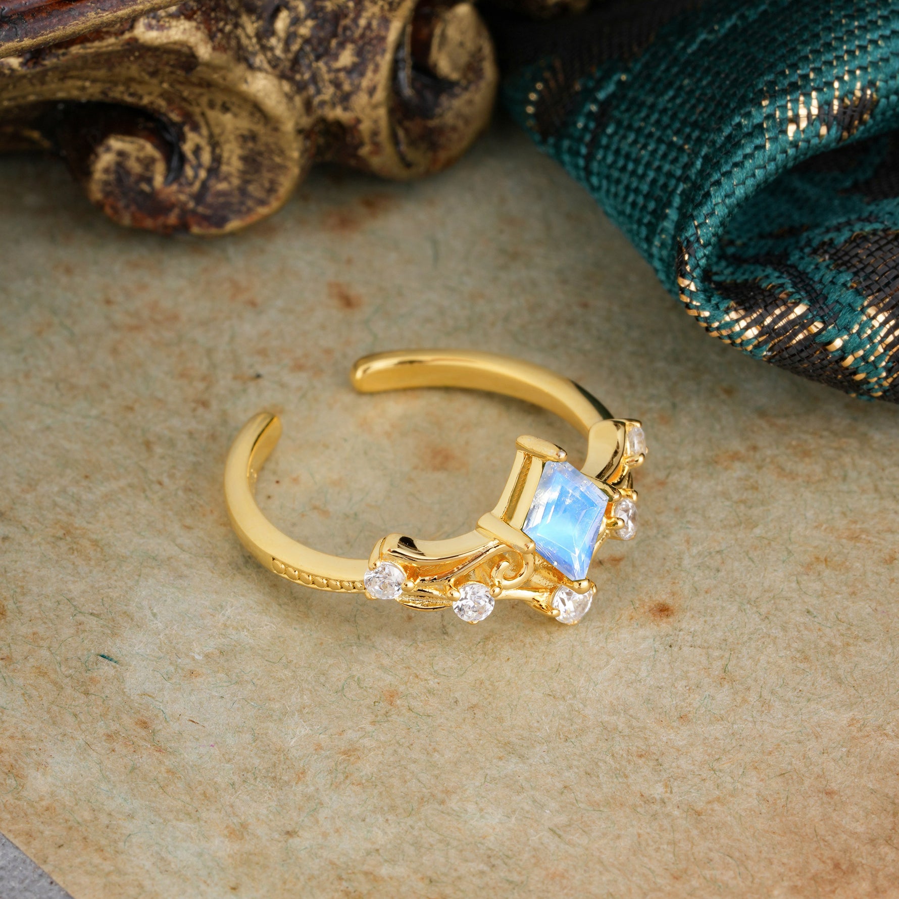 SR12940 Moonstone Ring - White-Gold
