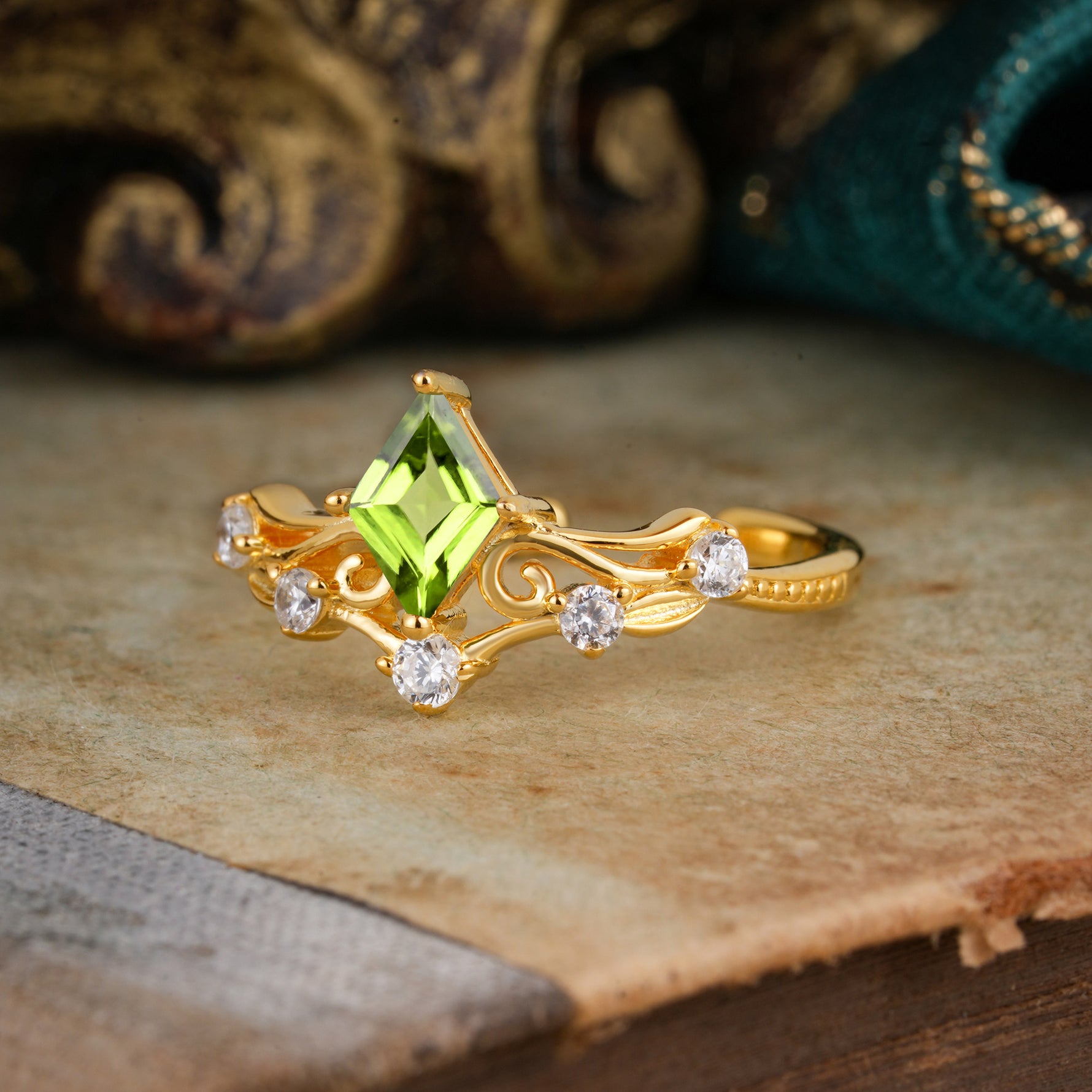 SR12940 Peridot Ring - Rose-Gold