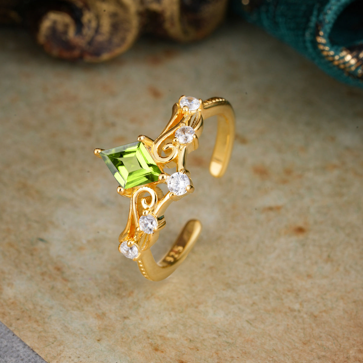 SR12940 Peridot Ring - Additional view